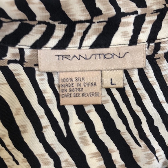 Gorgeous silk blouse by Transitions! Size L. - Picture 3 of 7